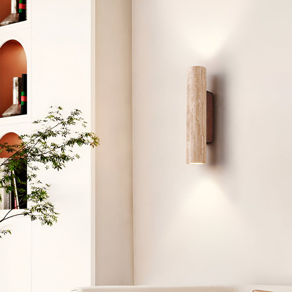 Une applique murale en marbre beige et métal noir. ME-6043674122,