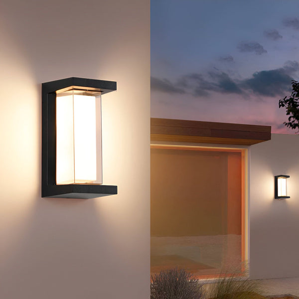 Une applique murale extérieure noire avec une lumière blanche brillante. L'applique est de forme rectangulaire et est fixée au mur par deux vis. FE-2595675451,FE-332577640X,FE-4122835151,FE-3976338648,FE-0938446649,FE-8597304987,