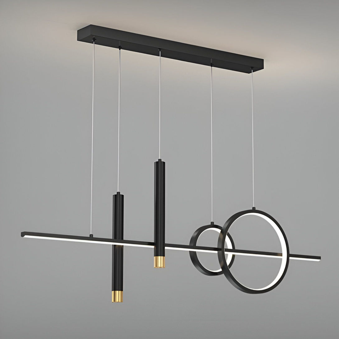 Une élégante suspension luminaire à LED avec fil noir. La suspension est composée de trois éléments : un tube long, un tube court et deux cercles entrelacés. Les éléments sont disposés de manière à former une croix. La suspension est idéale pour éclairer un salon, une salle à manger ou une cuisine. SA-1757899103,SA-9957413104,SA-5107053033,