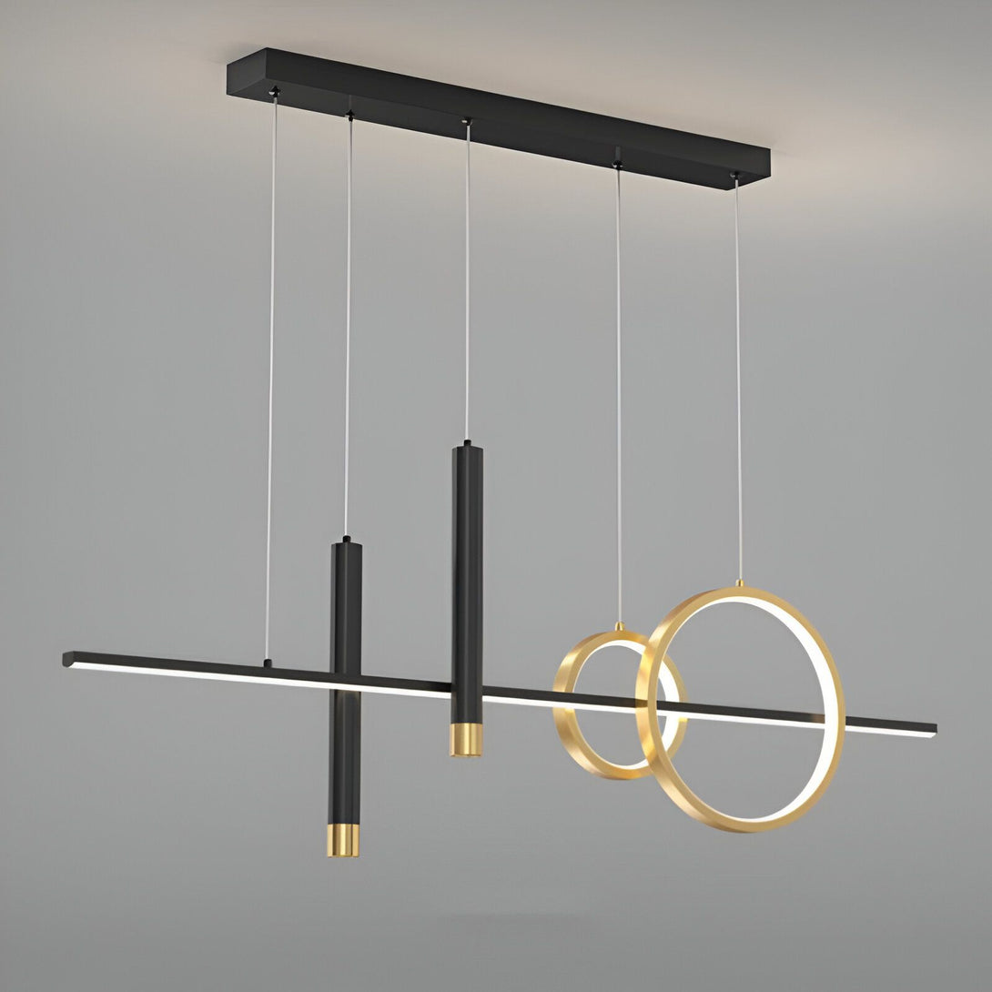 Une élégante suspension luminaire avec fil noir et éléments en métal doré. La suspension est composée de 3 éléments : 2 tubes et 2 cercles entrelacés. Les câbles noirs sont réglables en hauteur. SA-1757899103,SA-9957413104,SA-5107053033,