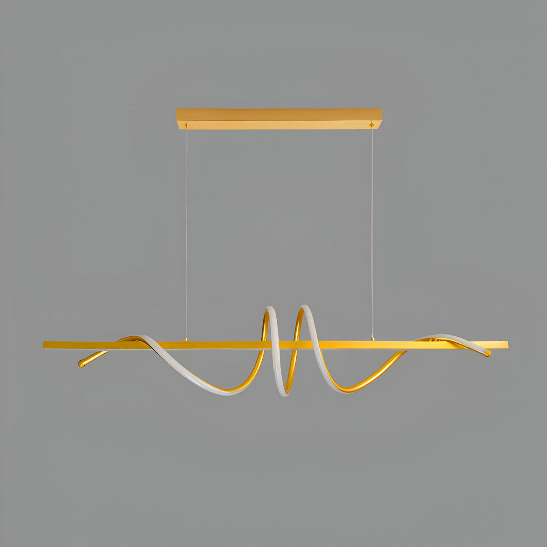 Une image d'une suspension LED design doré. La suspension est composée d'un tube doré et d'un ruban LED blanc. Le ruban LED est enroulé autour du tube doré et diffuse une lumière blanche et chaude. La suspension est idéale pour éclairer un salon, une salle à manger ou une cuisine. AP-0901762881,AP-1618834142,AP-6514443605,AP-6761334101,AP-9463756450,AP-5113292834,AP-6872155620,AP-1633037843,