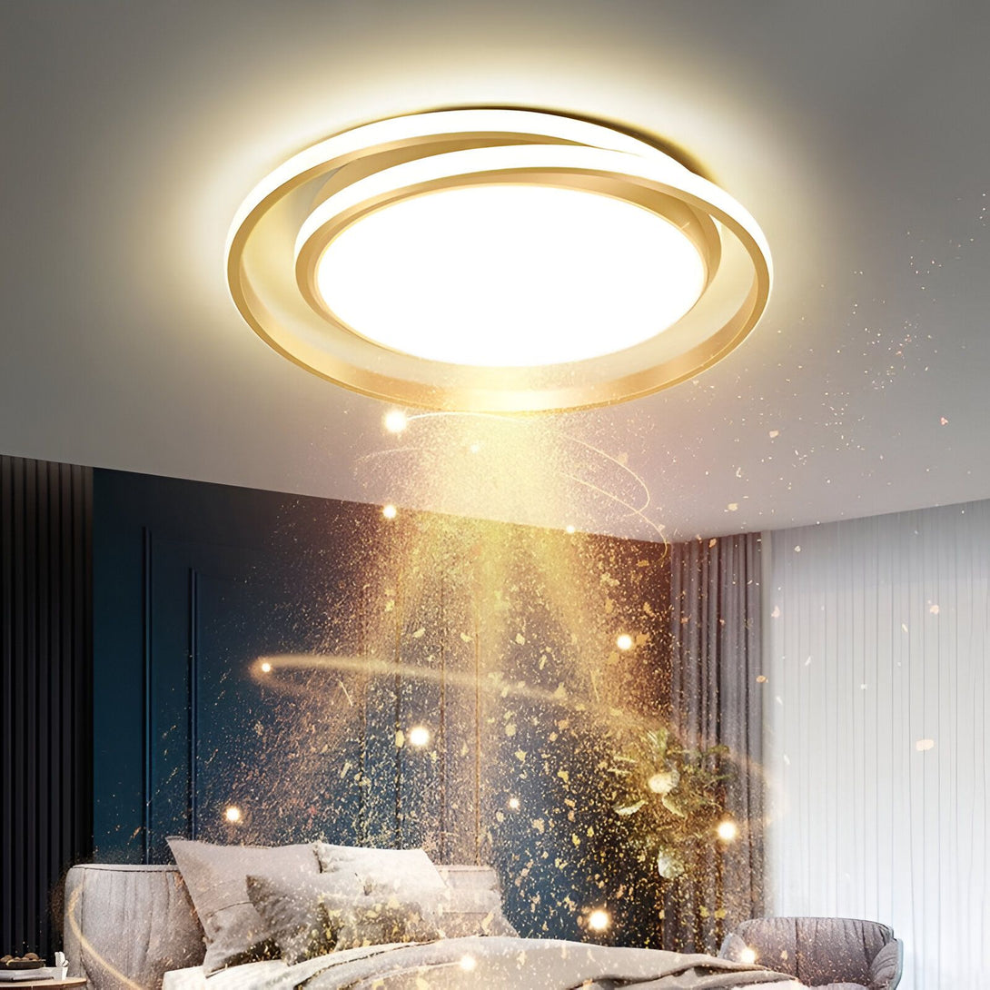 Un plafonnier doré avec des lumières LED brillantes qui scintillent comme des étoiles dans une chambre à coucher. AN-5533071989,AN-6442358399,AN-1091116326,