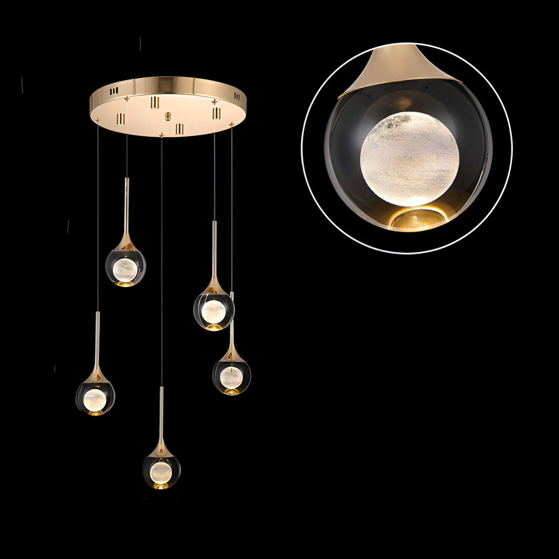 Une image d'un lustre doré à cinq globes en cristal. IN-6570546732,IN-0202242234,IN-9460160360,IN-5087841252,IN-4331503488,IN-9491831844,