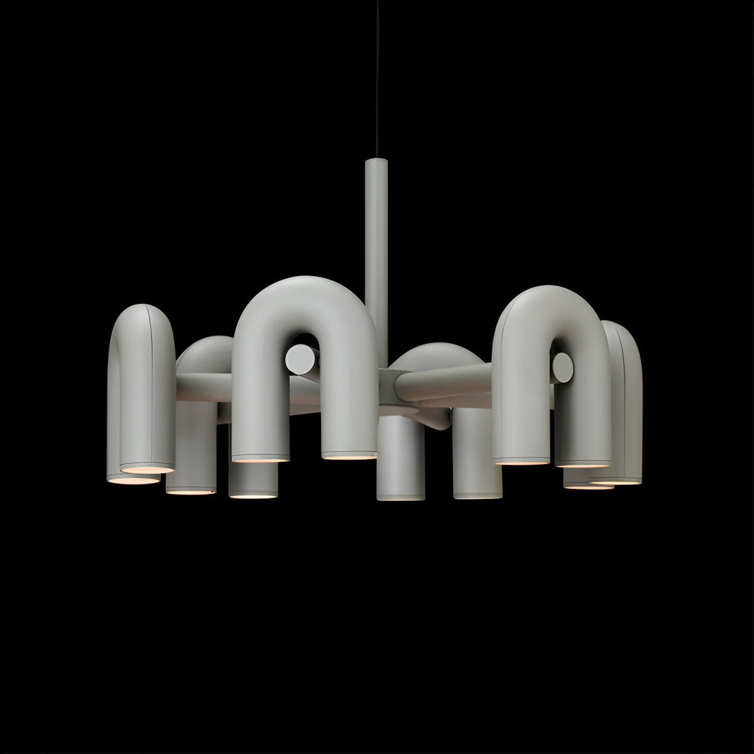 Une image représentant un lustre design en métal gris avec plusieurs tubes arrondis diffusant une lumière blanche. DE-5513047993,DE-2348099438,DE-9746383744,DE-4259432788,DE-6635873724,DE-7183723267,DE-7965227738,DE-391162686X,
